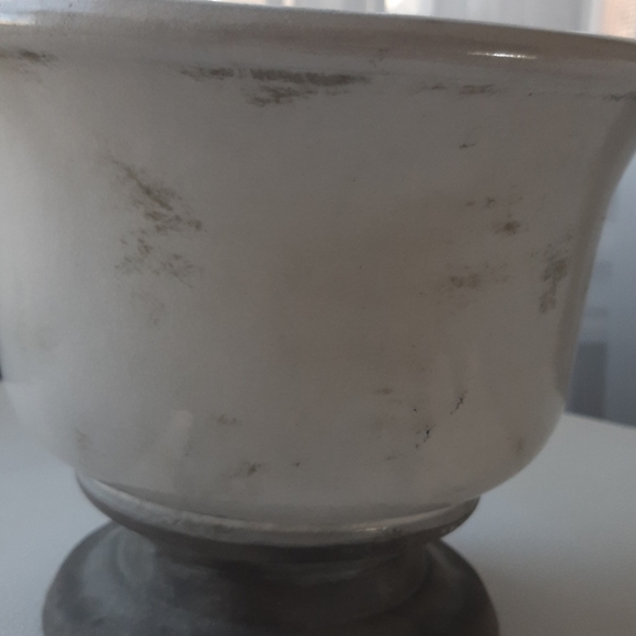 Vase - Picture 2 of 2